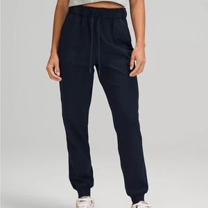 Lululemon Stretch High-Rise Jogger